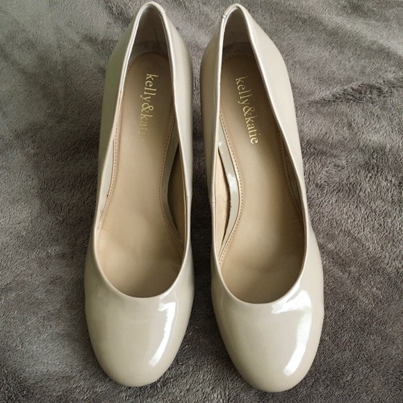 Kelly & Katie Shoes - Nude Taupe Patent Pumps round toe NIB sz 10 👠💋